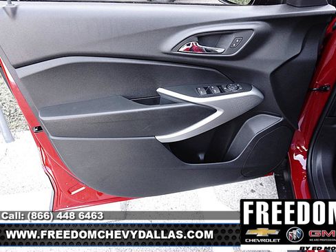 New 2026 Chevrolet Trax RS w/ Driver Confidence Package FWD image 37