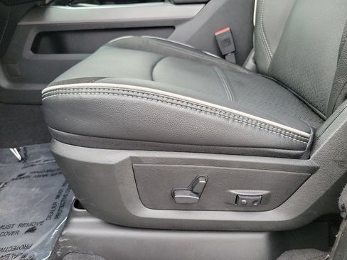 New 2026 RAM 2500 Laramie AWD/4WD image 14
