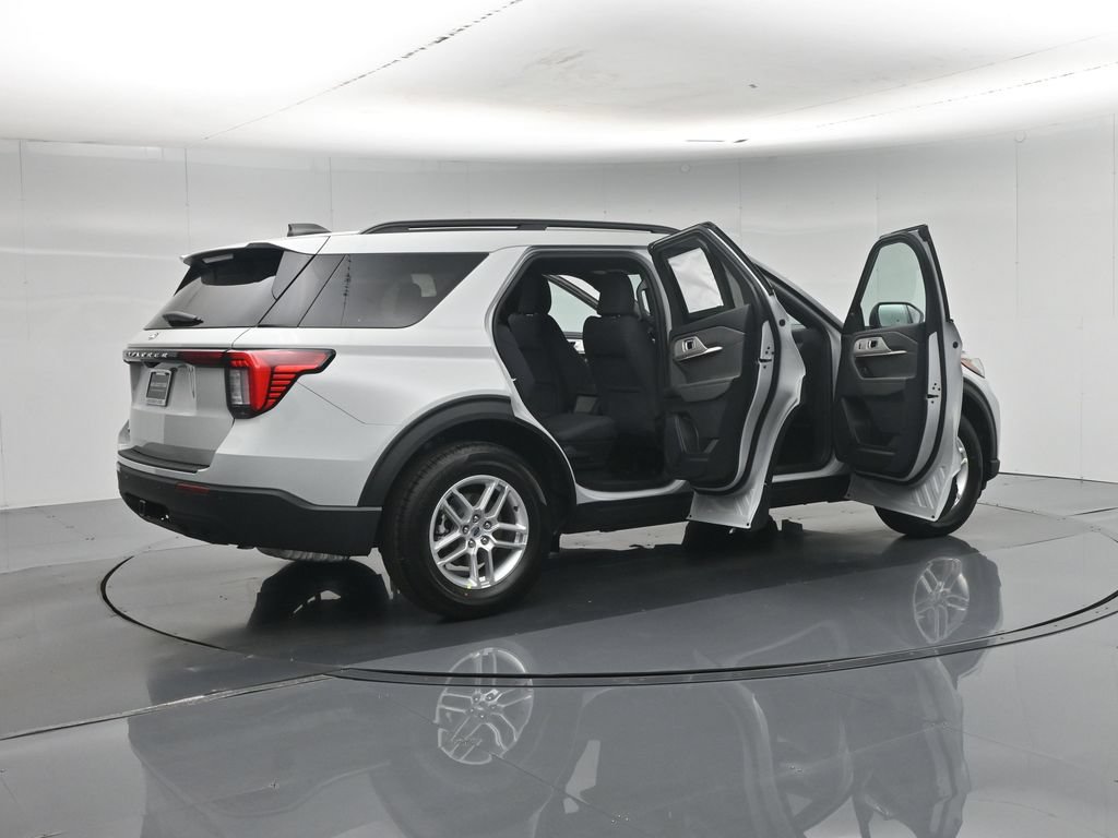 New 2027 Ford Explorer Active RWD image 5