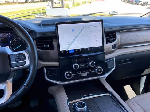 Used 2024 Ford Expedition Max Limited image 7