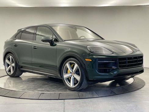 Used 2026 Porsche Cayenne GTS image 9