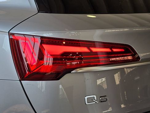 Used 2023 Audi Q5 2.0T Premium w/ Convenience Package AWD/4WD image 33