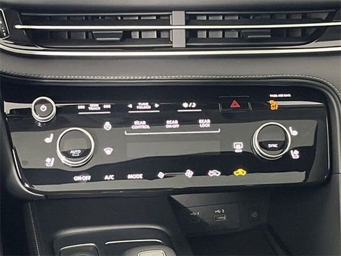 Used 2025 INFINITI QX60 Luxe w/ Lighting Package (N94) image 24