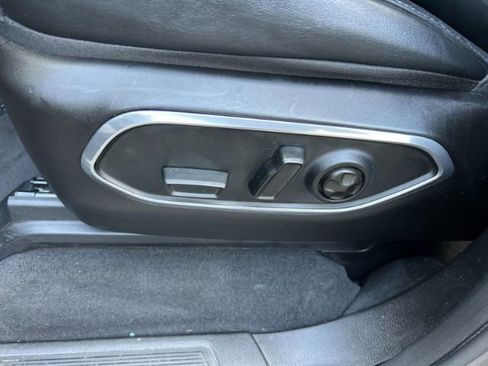 Used 2024 Jeep Wagoneer L Series II image 19