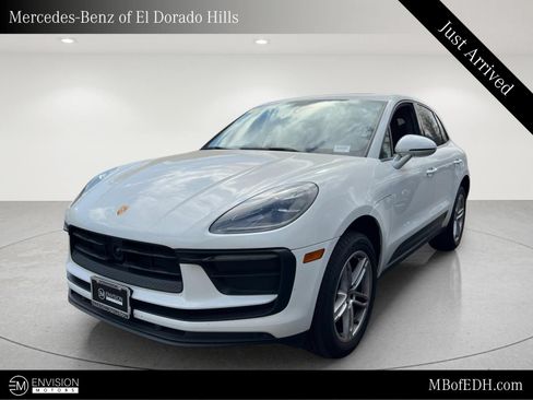 Used 2024 Porsche Macan AWD/4WD image 1