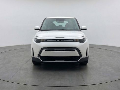 Used 2025 Kia Soul LX w/ LX Technology Package FWD image 2