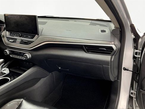 Used 2023 Nissan Altima 2.5 SL image 17