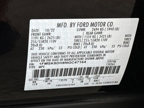Used 2022 Ford Explorer XLT w/ Equipment Group 202A AWD/4WD image 26