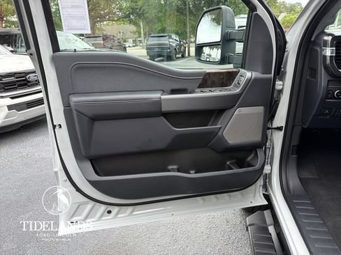 New 2026 Ford F250 Lariat w/ Black Appearance Package AWD/4WD image 13