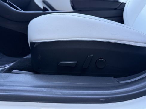 Used 2020 Tesla Model 3 Performance image 27