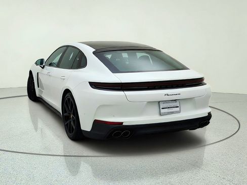 Used 2025 Porsche Panamera image 11