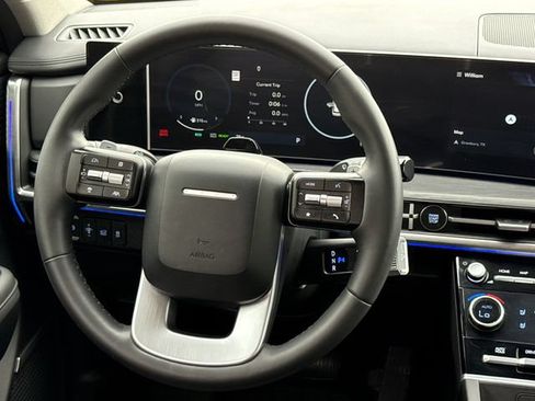 Used 2025 Hyundai Santa Fe Limited FWD image 14
