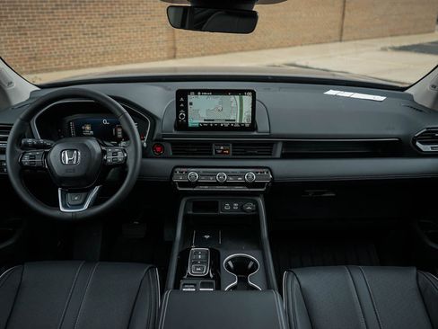 New 2025 Honda Pilot Elite image 14