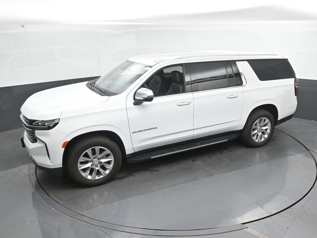Used 2023 Chevrolet Suburban Premier AWD/4WD image 39