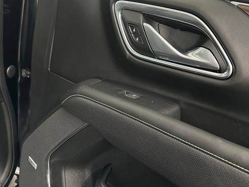 Used 2023 Chevrolet Tahoe Premier AWD/4WD image 41