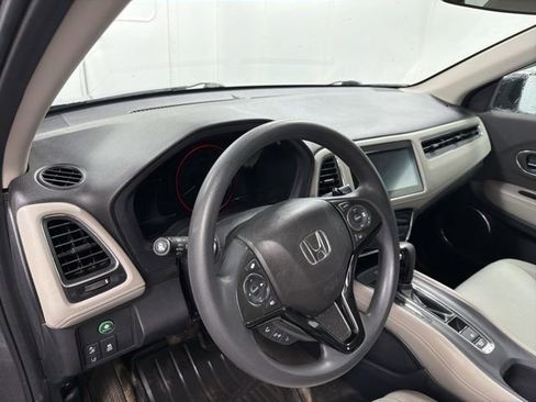 Used 2019 Honda HR-V EX image 21