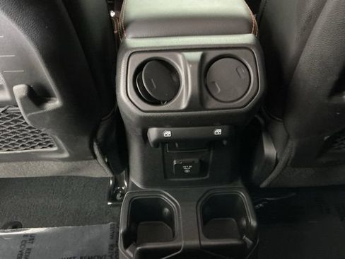 Used 2023 Jeep Gladiator Mojave w/ Cold Weather Group AWD/4WD image 25