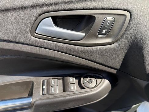 Used 2019 Ford Escape SEL AWD/4WD image 18