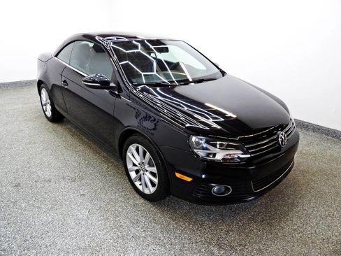 Used 2013 Volkswagen Eos image 3