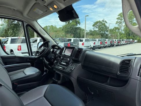 Used 2023 RAM ProMaster 2500 FWD image 12