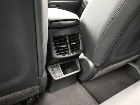 Used 2024 Kia Seltos S image 32