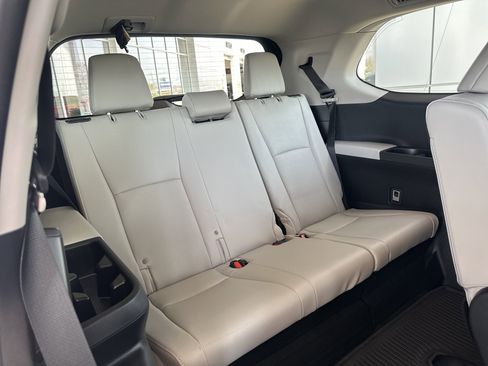 Certified 2024 Toyota Grand Highlander Limited image 16