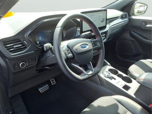 Used 2024 Ford Escape ST-Line w/ Tech Pack #1 AWD/4WD image 7