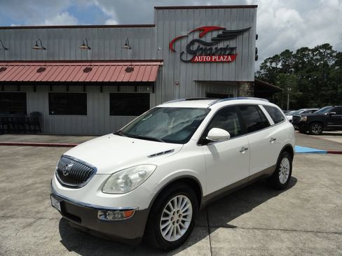 Used 2011 Buick Enclave CX FWD image 1