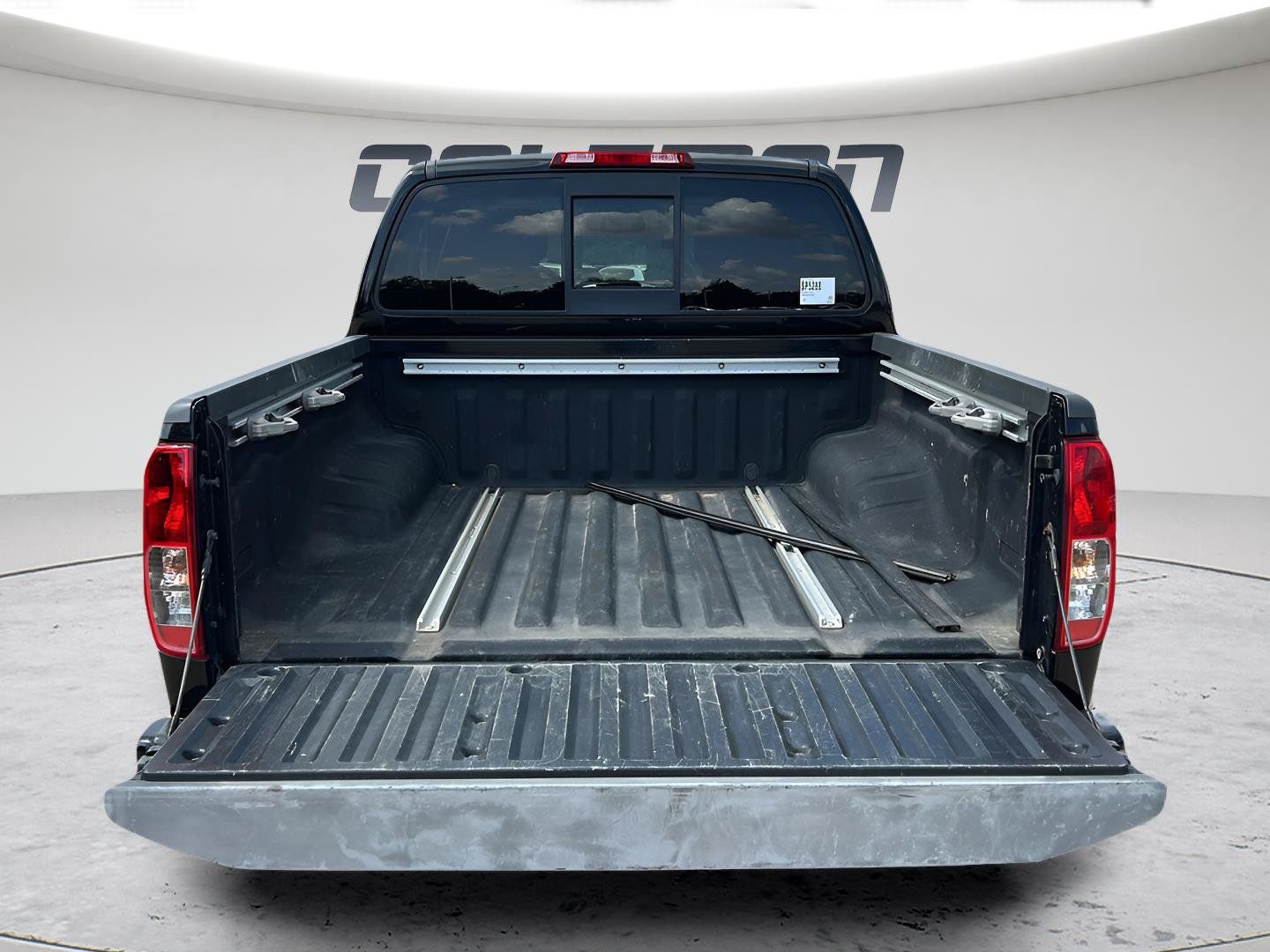 Used 2018 Nissan Frontier PRO-4X AWD/4WD image 24