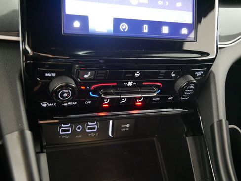 Used 2023 Jeep Grand Cherokee Altitude image 23