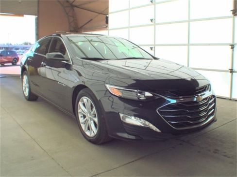 Used 2023 Chevrolet Malibu LT image 1