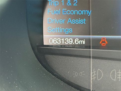 Used 2019 Ford Edge Titanium image 28