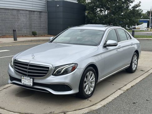 Used 2017 Mercedes-Benz E 300 4MATIC image 1
