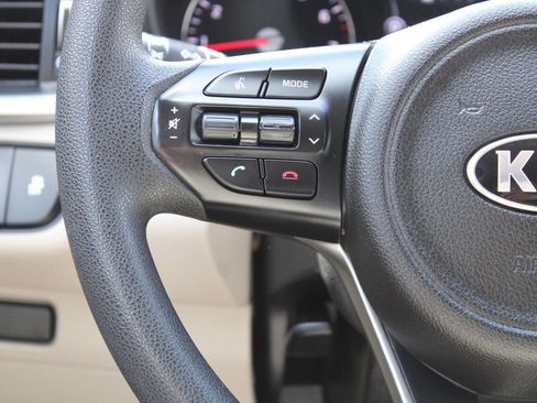 Used 2018 Kia Sorento LX image 36