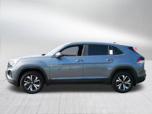Certified 2024 Volkswagen Atlas Cross Sport SE AWD/4WD image 4