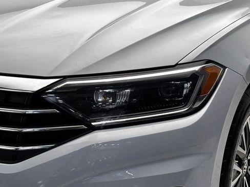 Used 2019 Volkswagen Jetta SEL FWD image 3