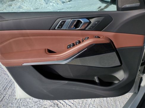 New 2026 BMW X5 xDrive40i w/ M Sport Package image 10