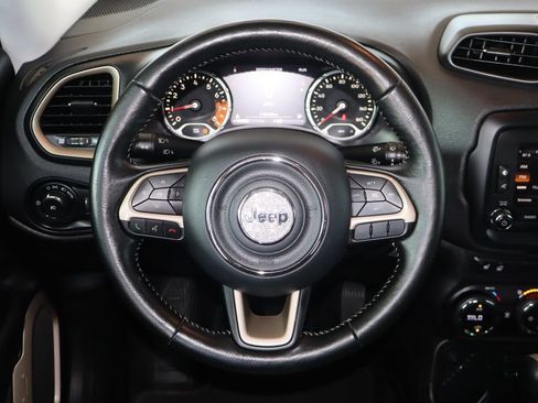 Used 2017 Jeep Renegade Limited FWD image 18