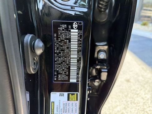 Used 2022 Toyota Corolla LE w/ LE Convenience Package image 31