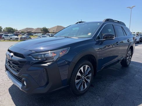 Used 2025 Subaru Outback Limited AWD/4WD image 9