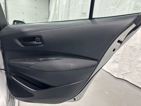 Used 2025 Toyota Corolla LE image 47