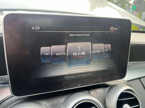Used 2015 Mercedes-Benz C 300 4MATIC Sedan image 22