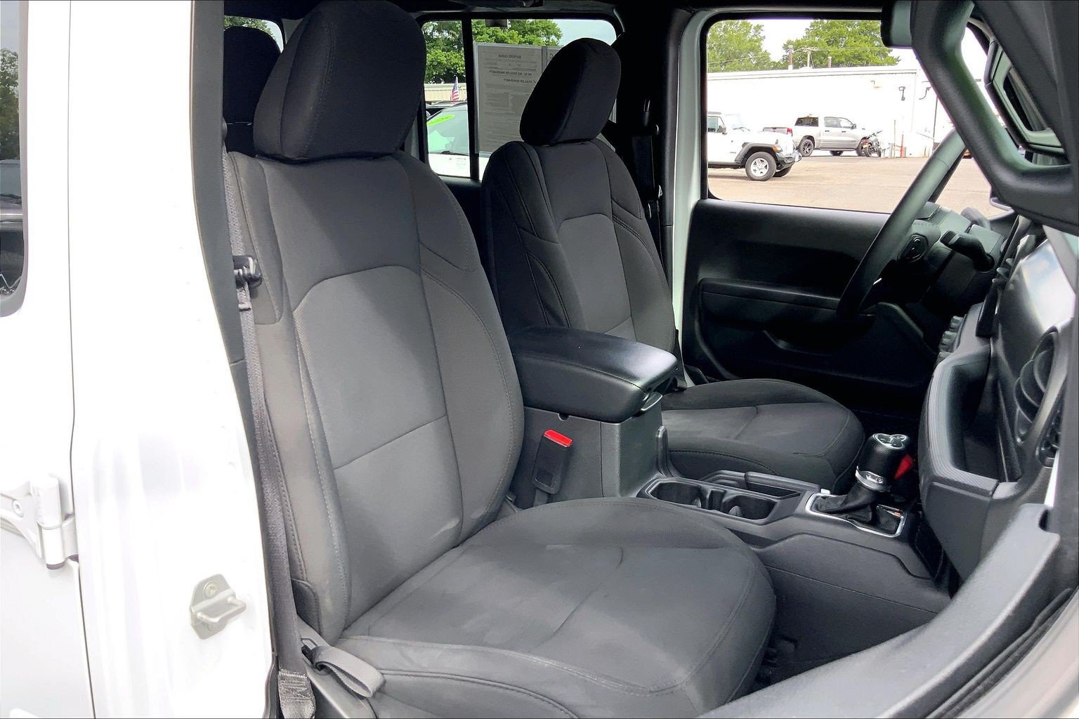 Certified 2023 Jeep Gladiator Overland AWD/4WD image 7