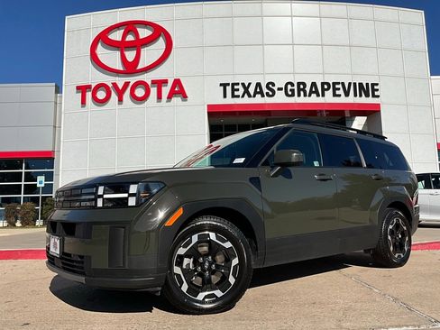 Used 2025 Hyundai Santa Fe SEL image 2