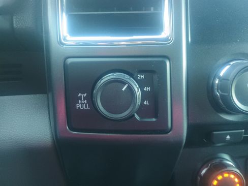 Used 2017 Ford F150 XLT image 30