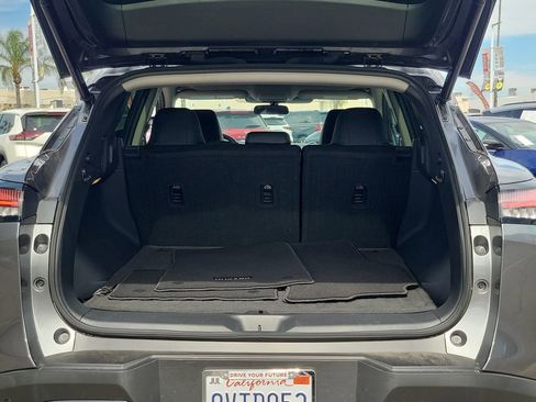 Used 2025 Nissan Murano SV image 24