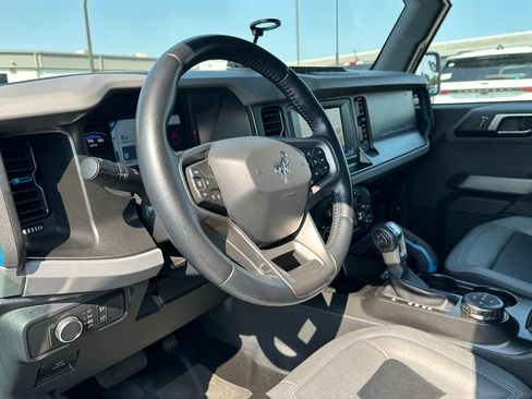 Used 2021 Ford Bronco Black Diamond w/ Sasquatch Package AWD/4WD image 14