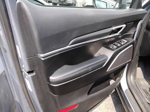 Used 2021 Kia Telluride LX AWD/4WD image 9