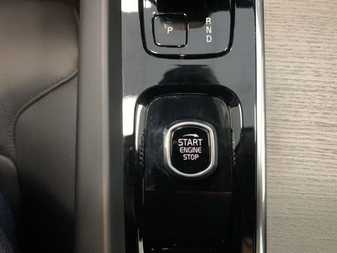 Certified 2025 Volvo XC60 B5 Plus image 14