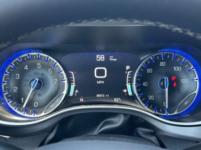 Used 2023 Chrysler Pacifica Touring-L FWD image 25
